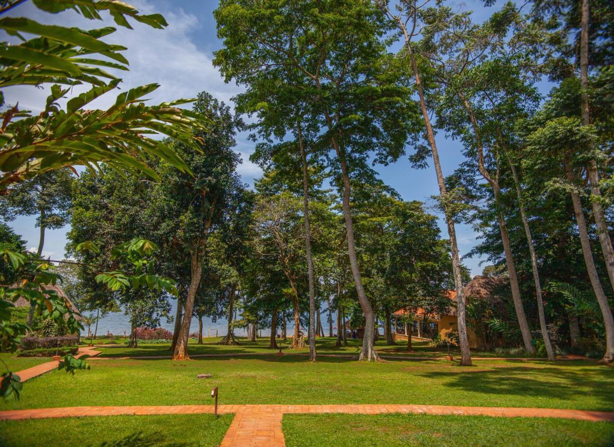 Brovad Sands Lodge Kalangala Kültér fotó