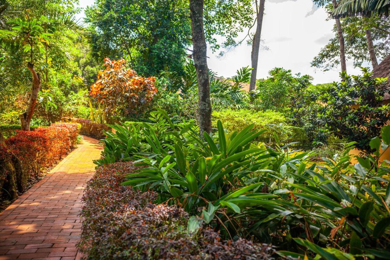 Brovad Sands Lodge Kalangala Kültér fotó