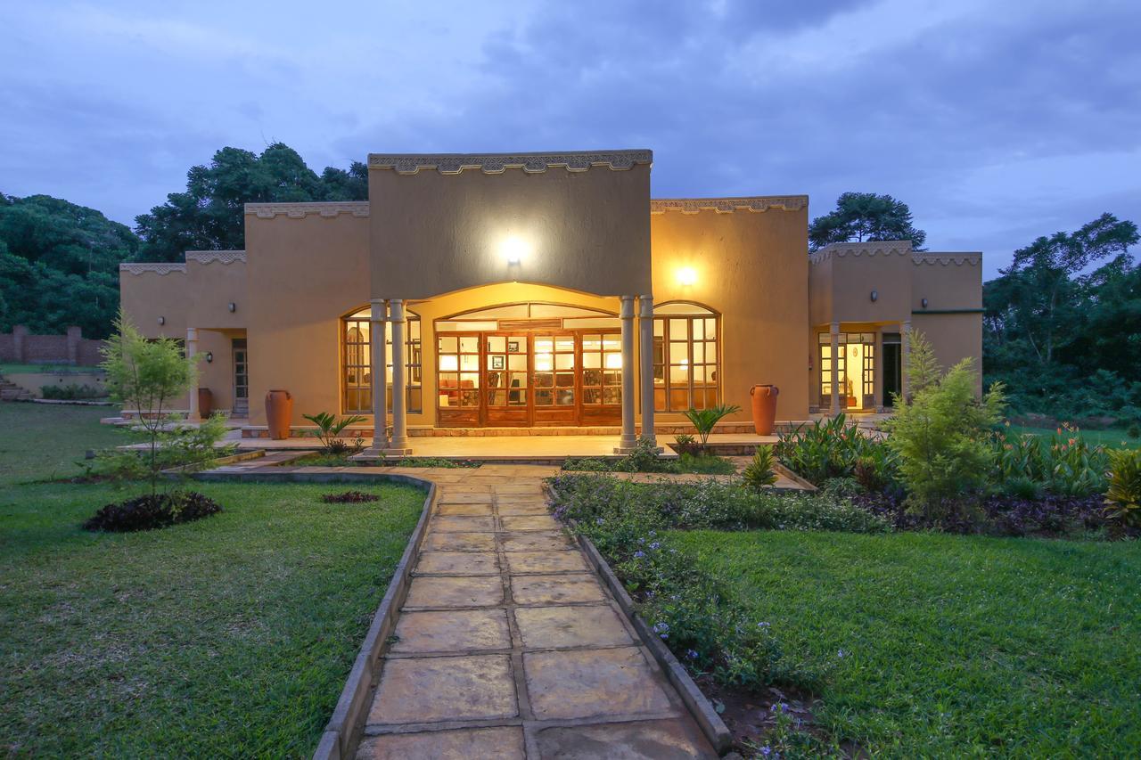 Brovad Sands Lodge Kalangala Kültér fotó
