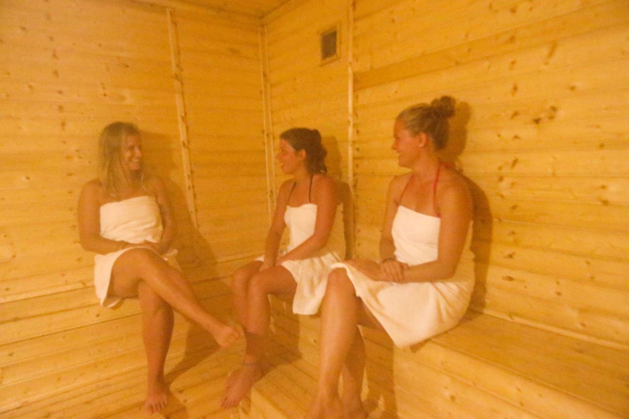 Brovad Sands Lodge Kalangala Kültér fotó