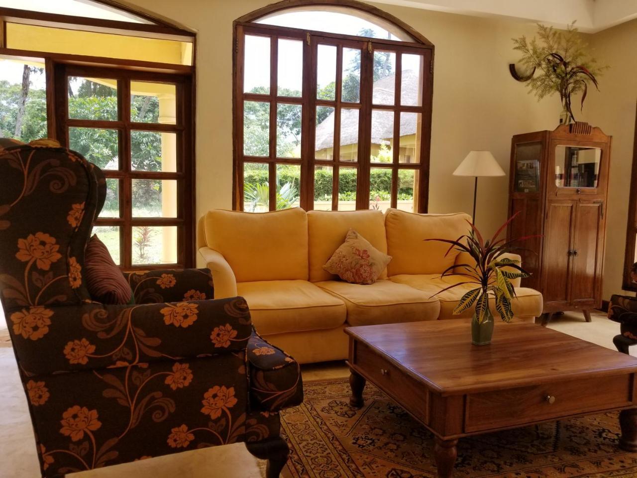 Brovad Sands Lodge Kalangala Kültér fotó